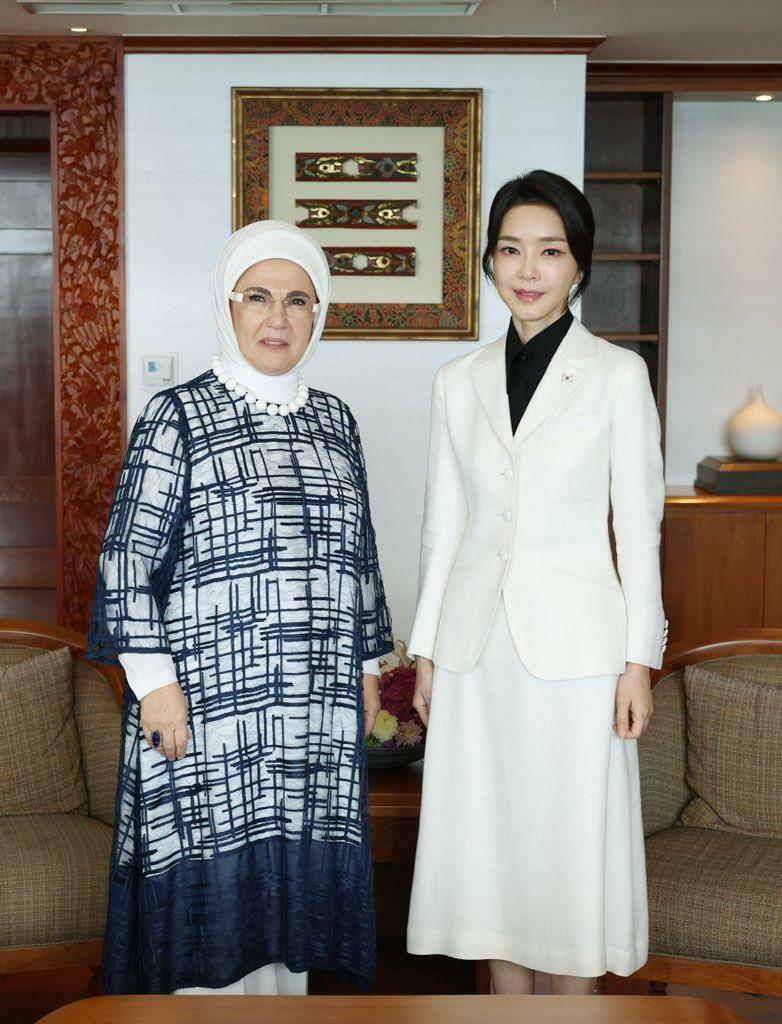 Emine Erdogan a Keon-Hee Kim