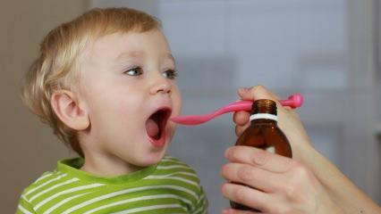 Je v poriadku podávať liek deťom polievkovými lyžicami? Dôležité varovanie od odborníkov