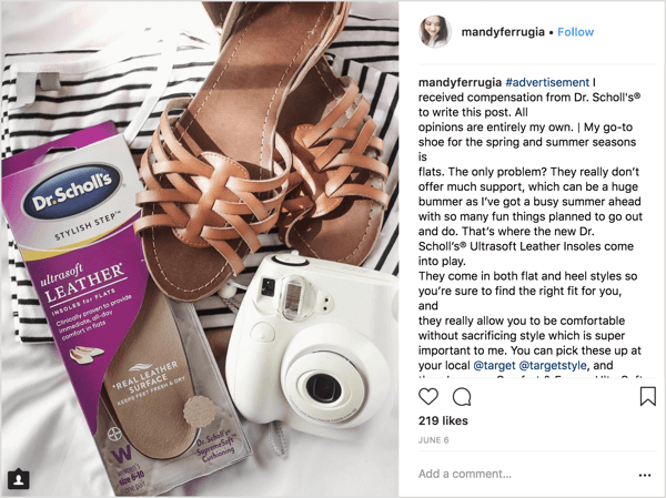 Mandy Ferrugia, influencerka Instagramu pre krásu a životný štýl, pomohla v tomto sponzorovanom príspevku propagovať vložky do bytov Dr. Scholla.