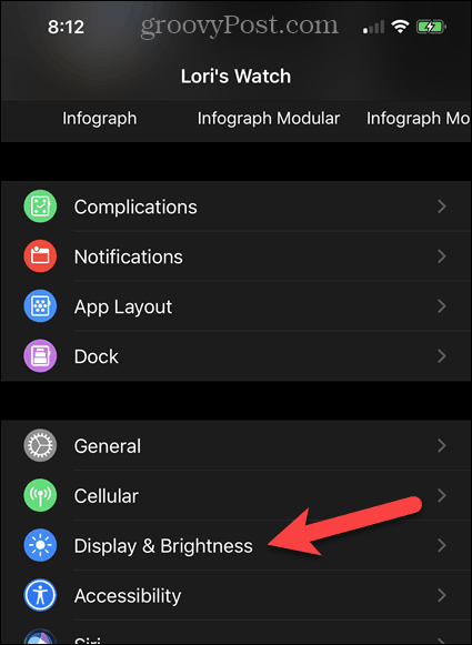 V aplikácii Watch na vašom iPhone klepnite na Display & Brightness