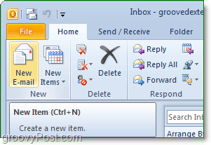 otvorte aplikáciu Outlook Outlook 2010 a potom kliknite na novú e-mailovú klávesnicu z domovskej pásky