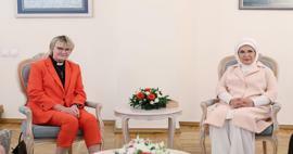 Emine Erdogan sa stretla s manželkou švédskeho premiéra! Erdogan vyjadril smútok
