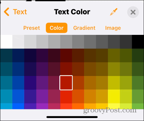Zmeňte farbu textu na iPhone