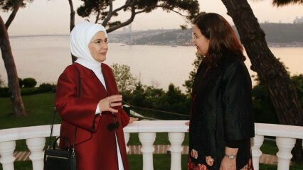 Prvá dáma Erdoğan sa stretáva s irackou prezidentkou manželkou Serbagh Salih
