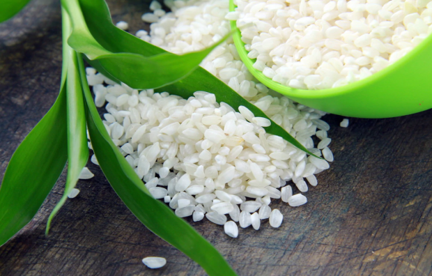 Technika chudnutia pri prehĺtaní ryže