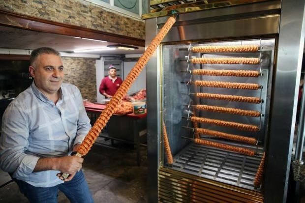 Úplne nový vkus v Adane! Tento Adana kebab sa predlžuje!