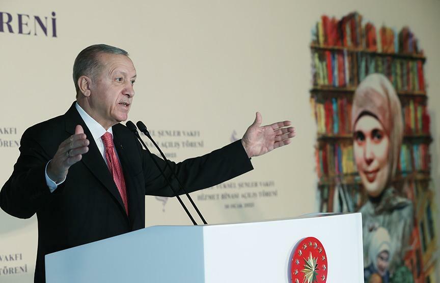 Prezident Erdoğan vystúpil na otvorení Nadácie Şule Yüksel Şenler