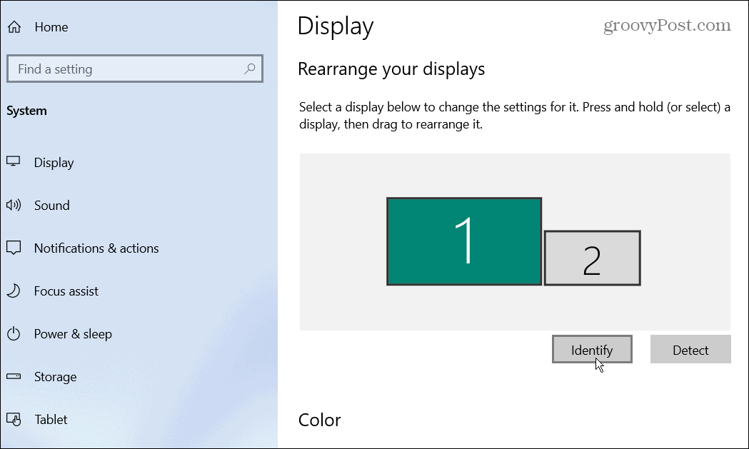 identifikácia monitorov windows 10