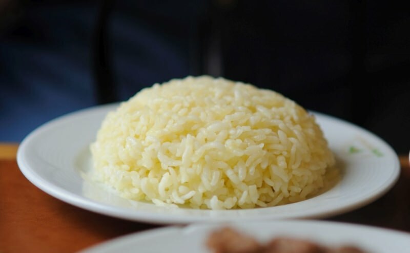 Ako variť ryžu kýlovou metódou? Techniky praženia, salmy a varenej ryže