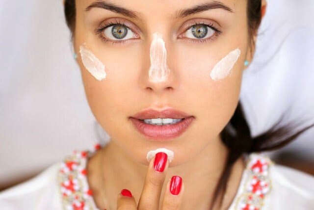 Čistenie správnej pokožky: Oddychujte si make-upom