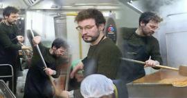 Danilo Zanna vstúpil do kuchyne pre obete zemetrasenia! Taliansky šéfkuchár v Malatyi...