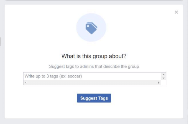 Vyskakovacie okno nájdené v skupinách na Facebooku žiada členov, aby navrhli značky popisujúce skupinu.