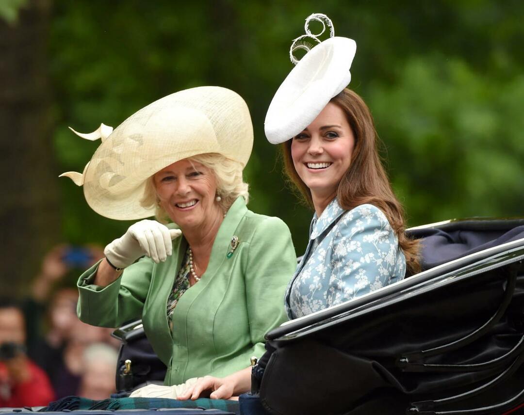 Kate Middleton a Camilla, anglická kráľovná 