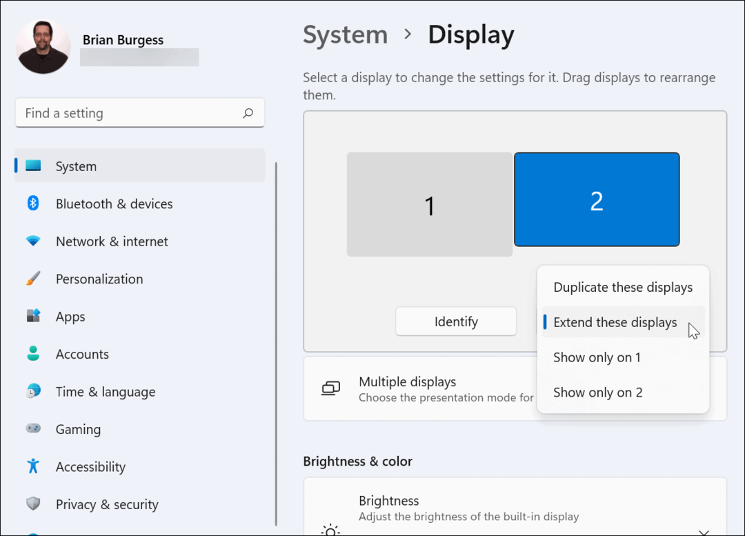 Rozšírte nastavenia monitora obrazovky Windows 11