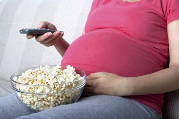 Môžu tehotné ženy jesť popcorn?