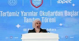 Emine Erdoğan sa zúčastnila propagačného programu „Nepoškvrnené zajtrajšky začínajú so školami“!