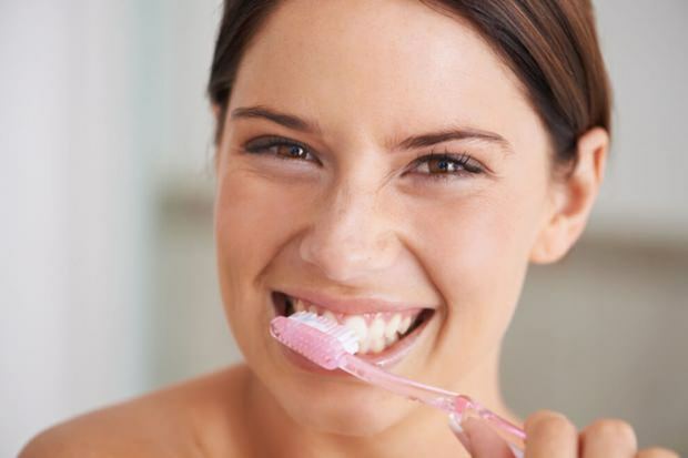 Ako by sa malo robiť čistenie zubov?