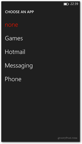Obrazovka uzamknutia systému Windows Phone 8 prispôsobuje výber aplikácie tak, aby zobrazovala rýchly stav