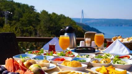 Kde sú najlepšie miesta na raňajky v Istanbule? Návrhy na miesta na raňajky prepletené prírodou...