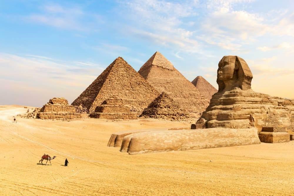 Pyramídy v Gíze