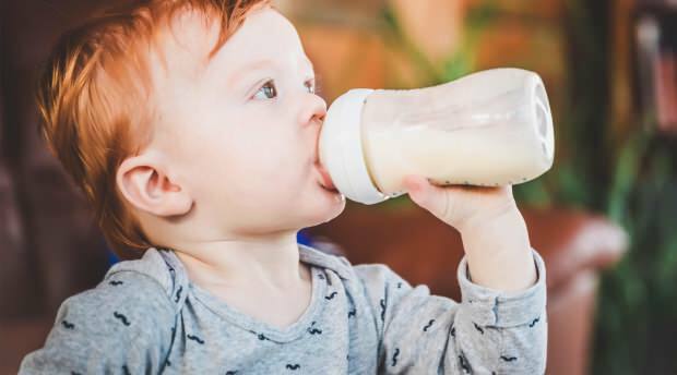 Čo je alergia na kravské mlieko u dojčiat?