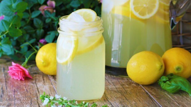 ak pijeme pravidelnú citrónovú šťavu