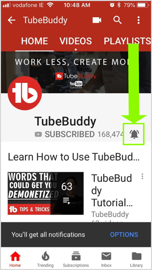 Ikona upozornenia služby YouTube vyzerá ako zvonček a zobrazuje sa úplne vpravo od radu ikon, ktoré obsahujú zväčšovacie sklo, videokameru, mriežku a šípku v rečovej bubline. Keď sa prihlásite na odber kanála, ikona upozornenia sa zmení zo šedej na červenú a informuje vás, keď kanál zverejní nové video.