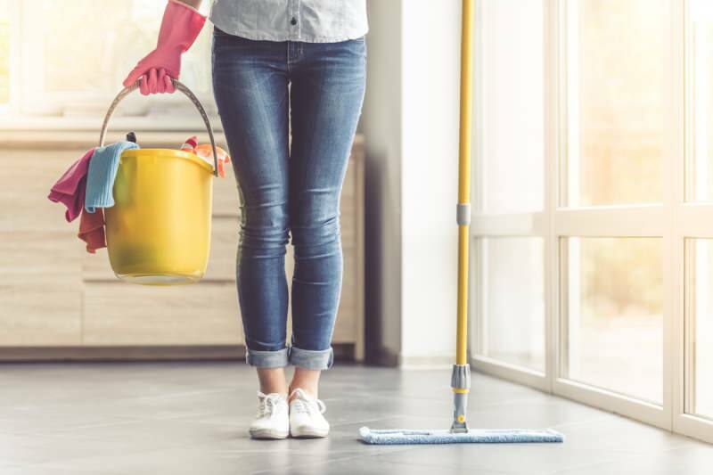 Spodný roh je najjednoduchšie upratovanie! Ako čistiť dovolenku doma?