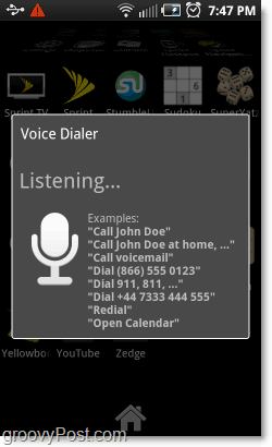 Hlasový vytáčač, ktorý počúva príkazy na telefóne s Androidom