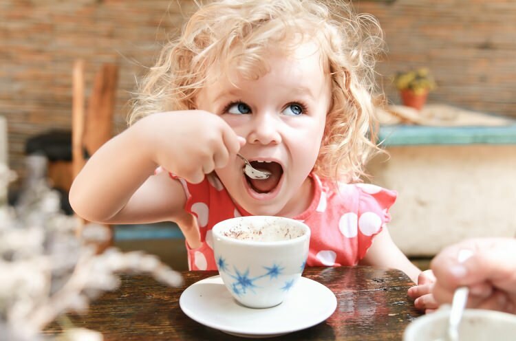 Môžu deti piť kávu? Je to škodlivé?
