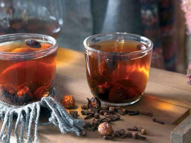 Ako pripraviť šípkový čaj a škoricu?