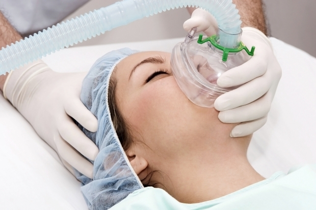 Čo je to celková anestézia? Kedy sa neaplikuje celková anestézia?