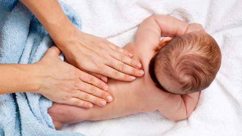 Ako používať čapíky u dojčiat? Použitie čapíkov a olivového oleja pri zápche