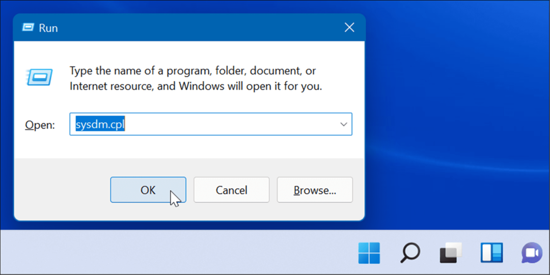 Spustite sysdm-cpl opraviť panel úloh systému Windows zobrazený na celej obrazovke