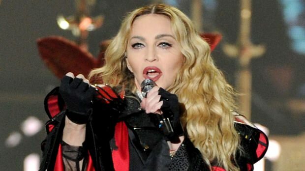 Volal Madonna: Spev na pódiu vrahov