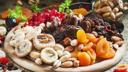 Aké sú výhody sušeného ovocia? Čo sa stane, ak budete jesť sušené ovocie na sahure?