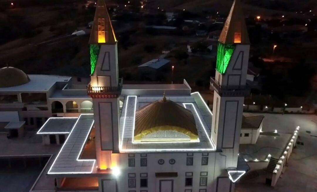 Mešita v Kırıkkale, kde je slovo Alah vidieť z vtáčej perspektívy, je dokončená.