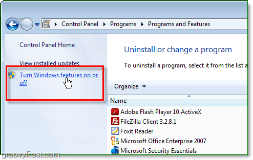 kliknite na zapnúť alebo vypnúť funkcie systému Windows z okna programov a funkcií systému Windows 7
