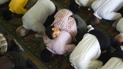 Mali by byť deti prijaté k modlitbe tarawih?