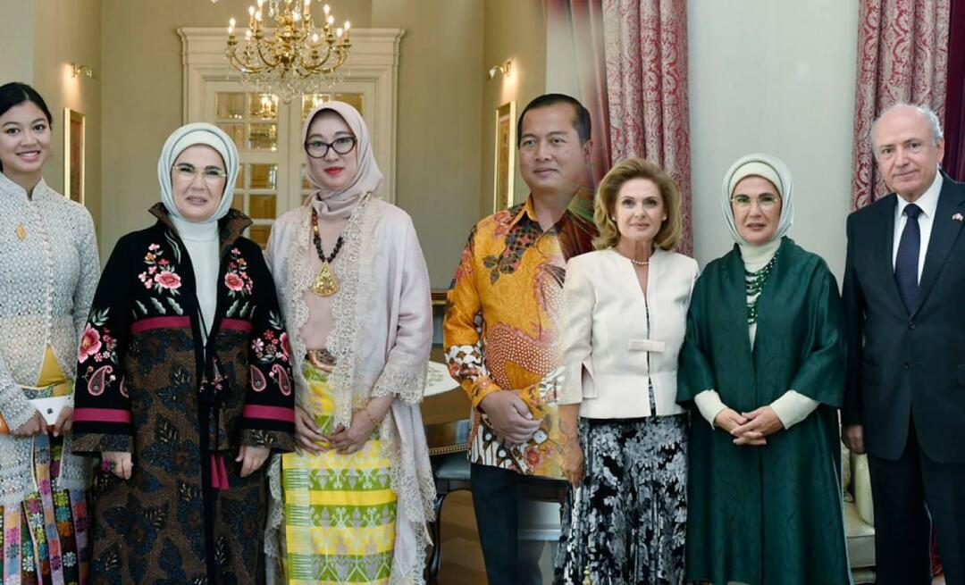 Emine Erdoğan sa stretla s veľvyslancami a ich manželmi, ktorým vyprší funkčné obdobie v septembri