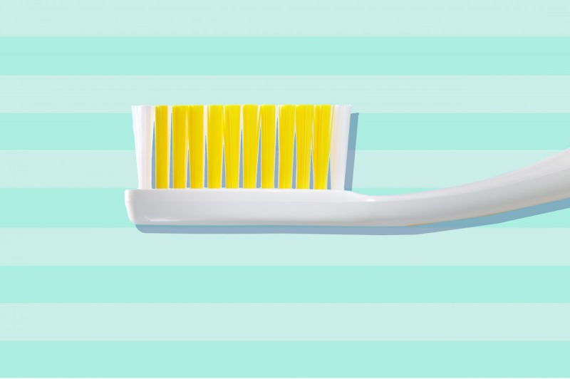 Ako sa čistí zubná kefka? Plnohodnotné čistenie zubnej kefky