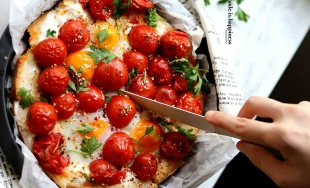Ako pripraviť koláč so syrom, vajíčkom a paradajkami na raňajky?