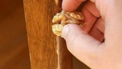 Ako získate škrabance z dreveného nábytku?