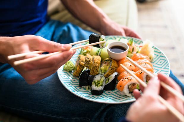 Ako jesť sushi? Ako si vyrobiť sushi doma? Sushi triky