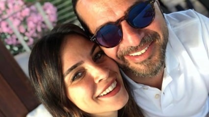 Engin Altan Düzyatan oslávil narodeniny so svojou manželkou Neslişah Alkoçlar