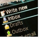 Zmeňte dôležité e-maily v programe Outlook na bežné e-maily