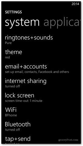 Windows Phone 8 prispôsobuje nastavenia obrazovky zámku