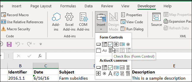 vložiť začiarkavacie políčko vývojár Excel