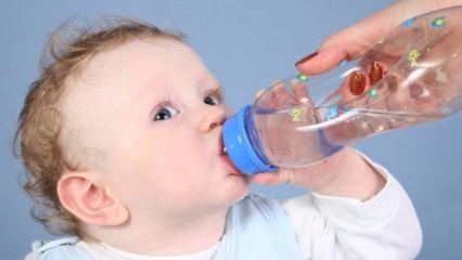 Mali by sa bábätká dostať vodu?