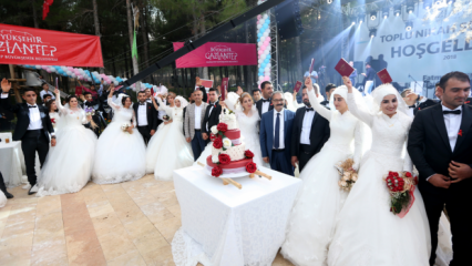 Fatma Şahin sa v Gaziantep rozhodla oženiť s 50 pármi!